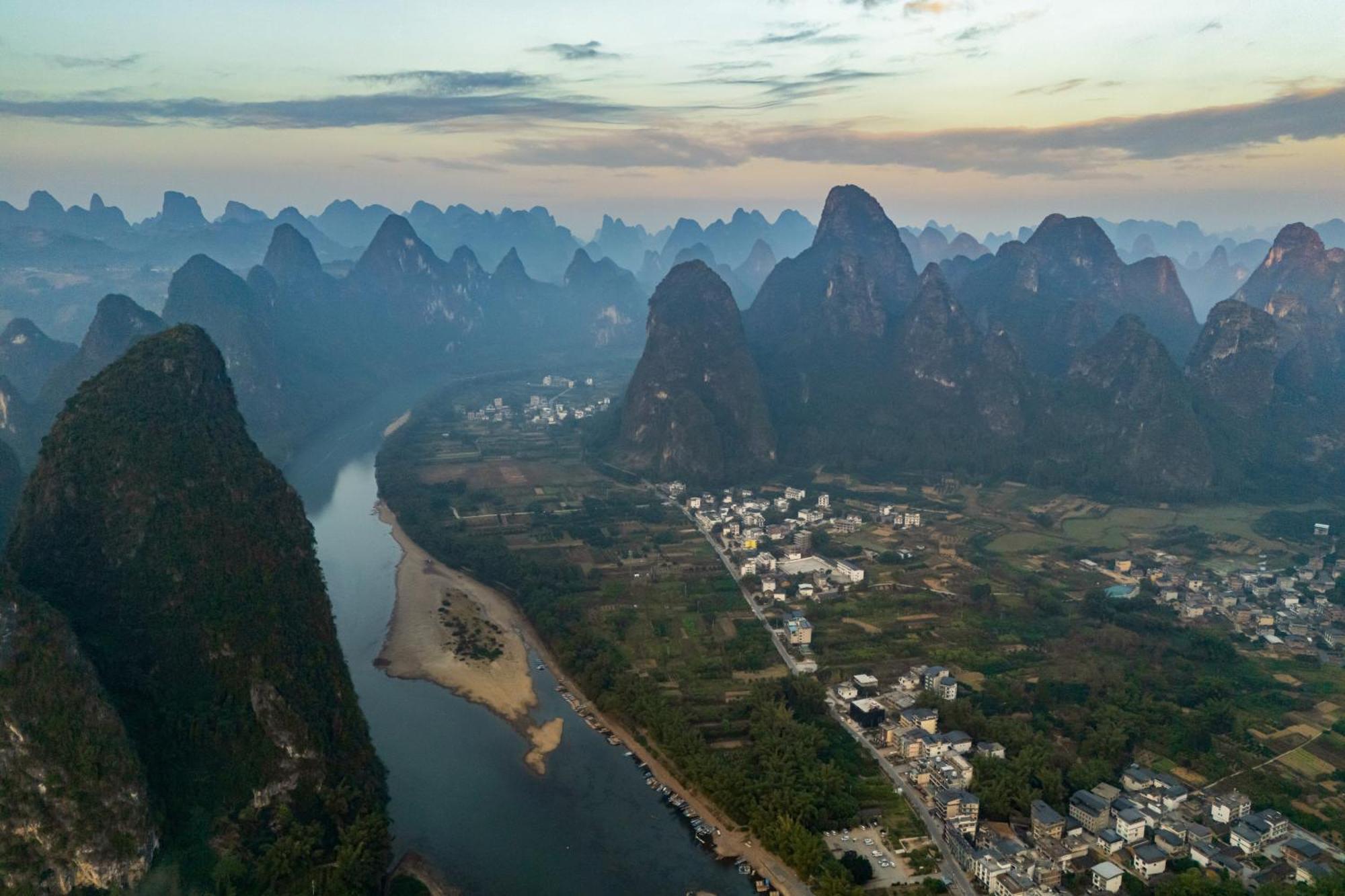 Leisure Courtyard Hotel Yangshuo-Free Shuttle Bus To Yangshuo Station Stay 2 Nights One Way Exteriér fotografie